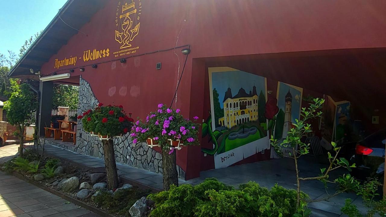 Selfness Roznava Aparthotel Екстериор снимка