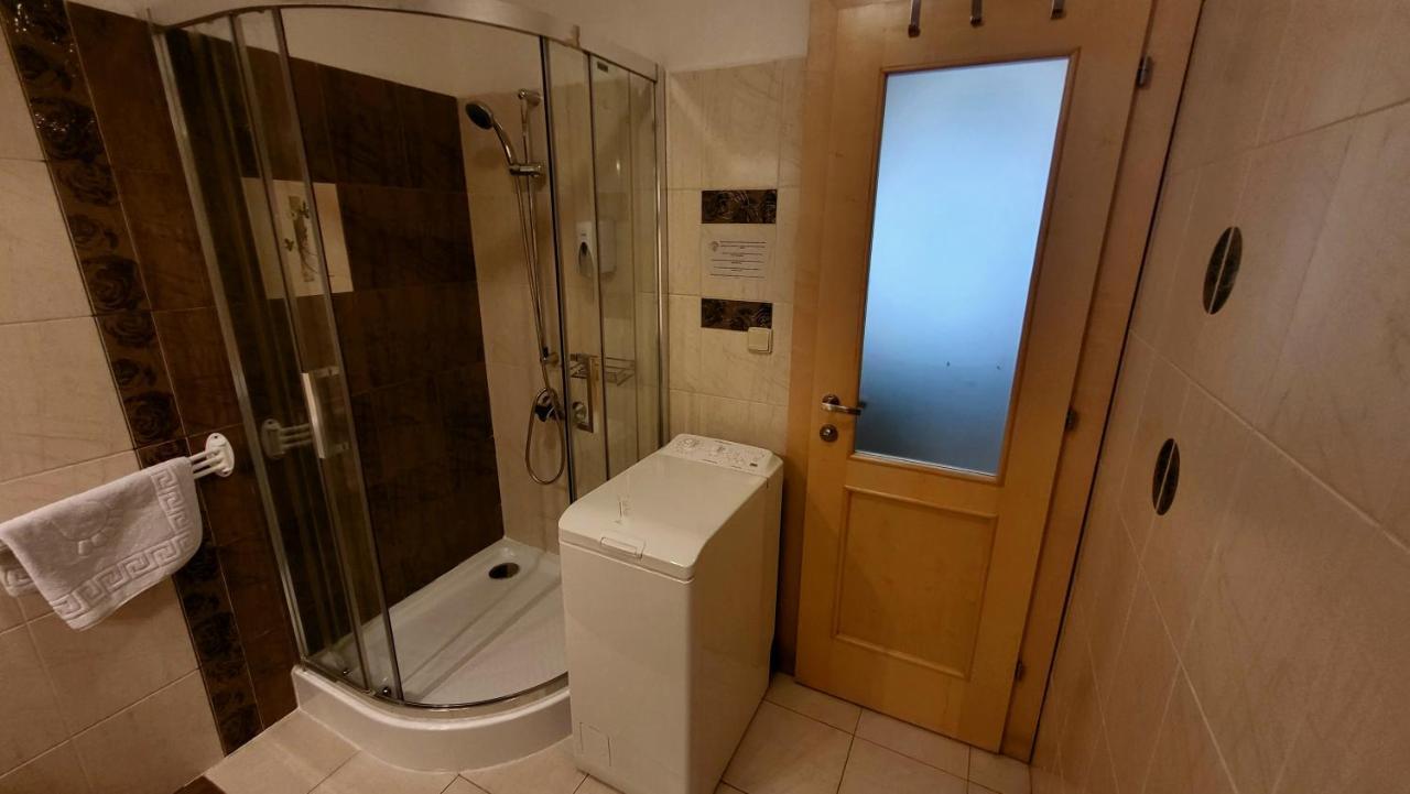 Selfness Roznava Aparthotel Екстериор снимка