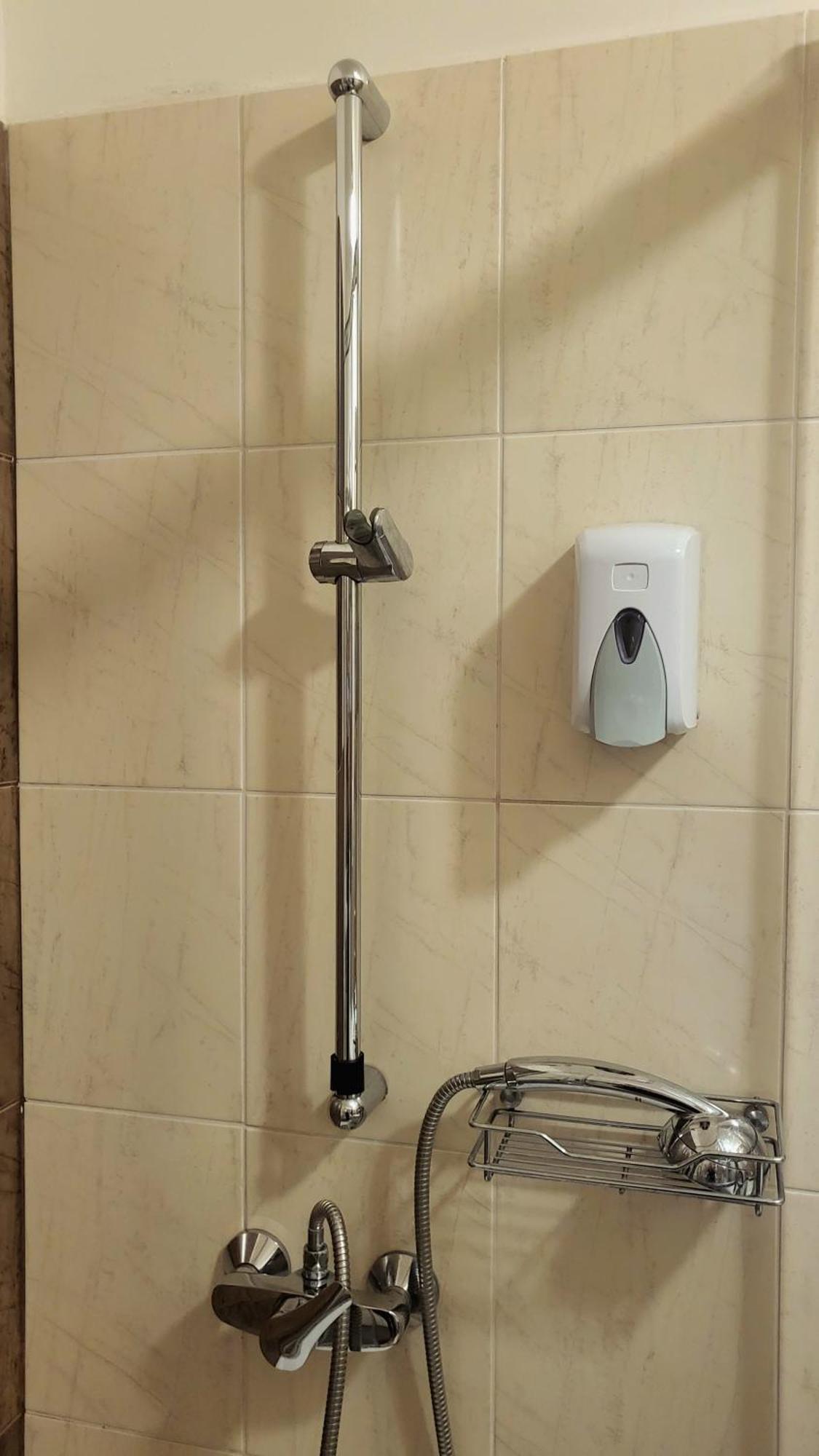 Selfness Roznava Aparthotel Екстериор снимка