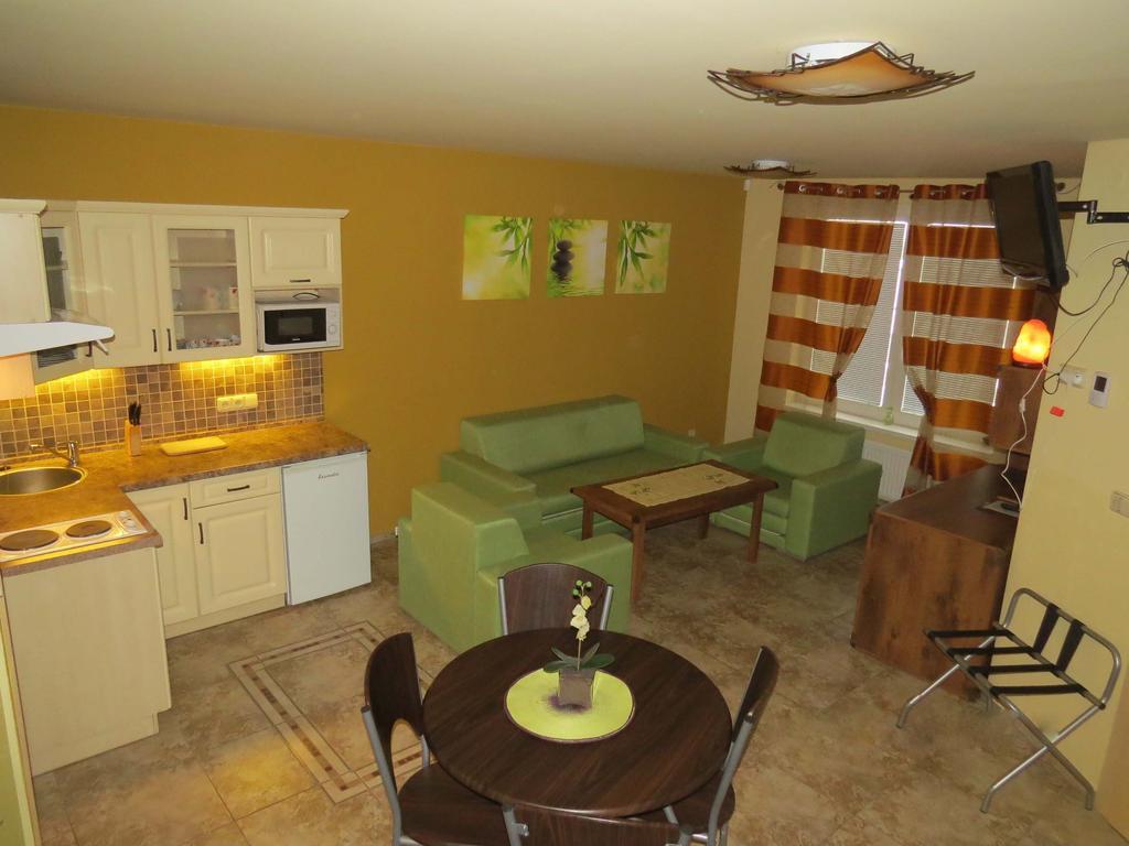 Selfness Roznava Aparthotel Стая снимка