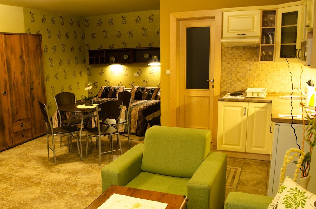 Selfness Roznava Aparthotel Стая снимка